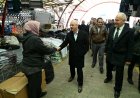 Cumhur İttifakı Salihli Belediye Başkan Adayı Zeki Kayda, Pazar Pazaryerinde esnafları ziyaret etti