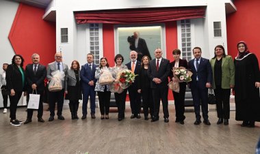 Manisa Büyükşehir Belediye Başkanı Cengin Ergün, ‘Kadınlar Günü Buluşmasında’ Müjdeleri Paylaştı