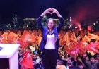 Manisa'nın İlk Kadın Belediye Başkanı CHP'li Gülşah Durbay